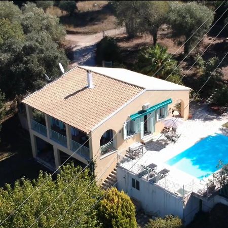 Gastouri Villa Pascalia With Heated Pool In October And Views Achilleion ภายนอก รูปภาพ