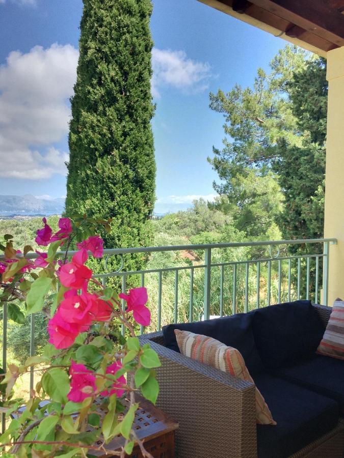 Gastouri Villa Pascalia With Heated Pool In October And Views Achilleion ภายนอก รูปภาพ