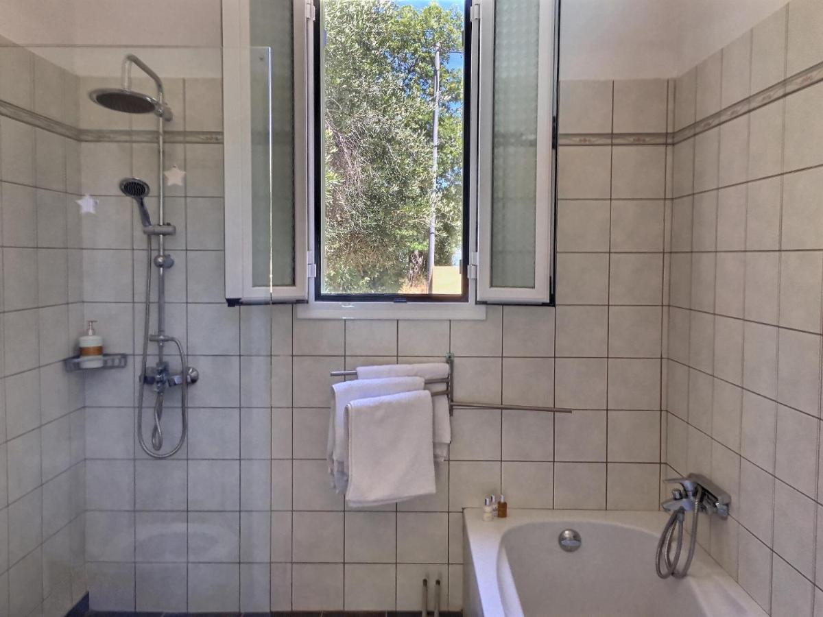 Gastouri Villa Pascalia With Heated Pool In October And Views Achilleion ภายนอก รูปภาพ