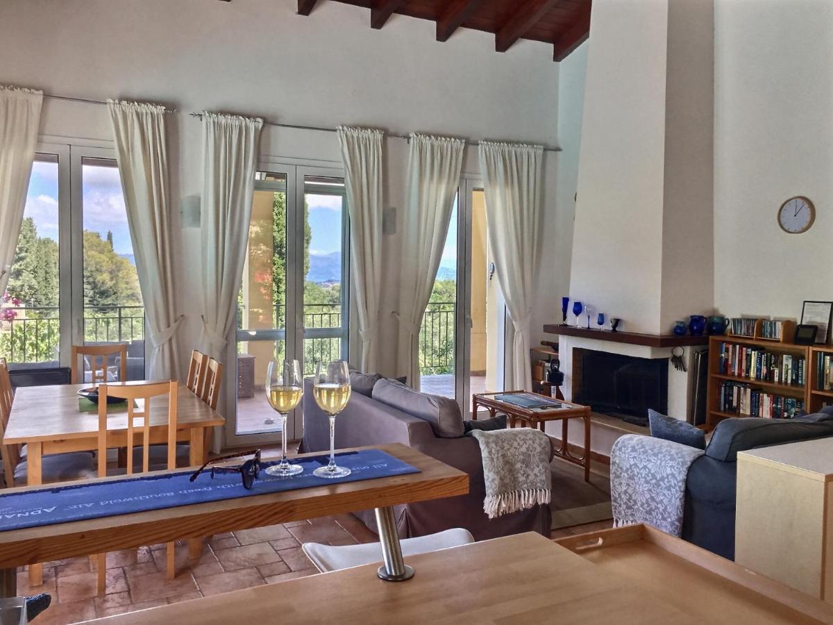 Gastouri Villa Pascalia With Heated Pool In October And Views Achilleion ภายนอก รูปภาพ
