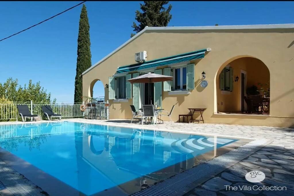 Gastouri Villa Pascalia With Heated Pool In October And Views Achilleion ภายนอก รูปภาพ