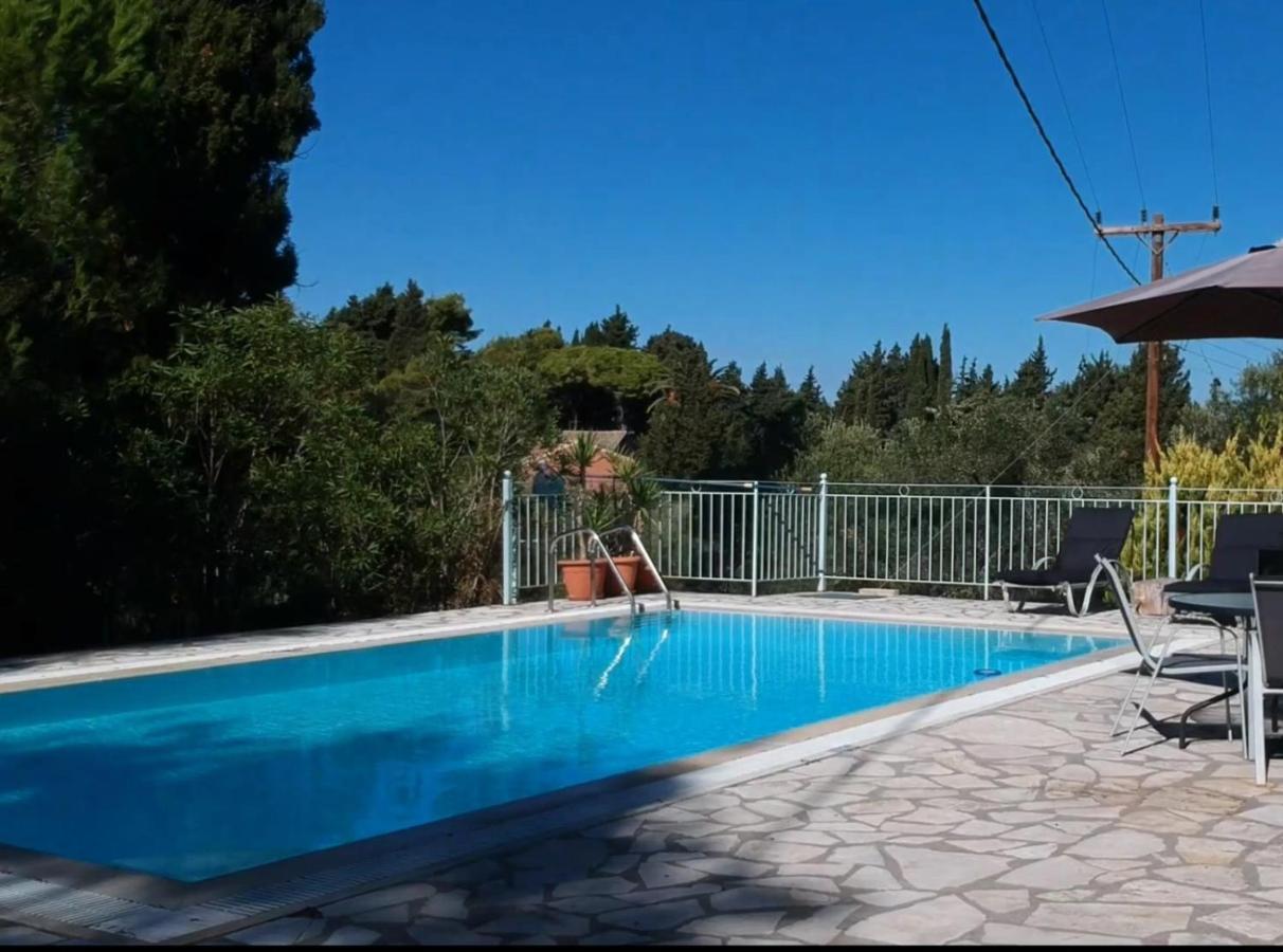 Gastouri Villa Pascalia With Heated Pool In October And Views Achilleion ภายนอก รูปภาพ