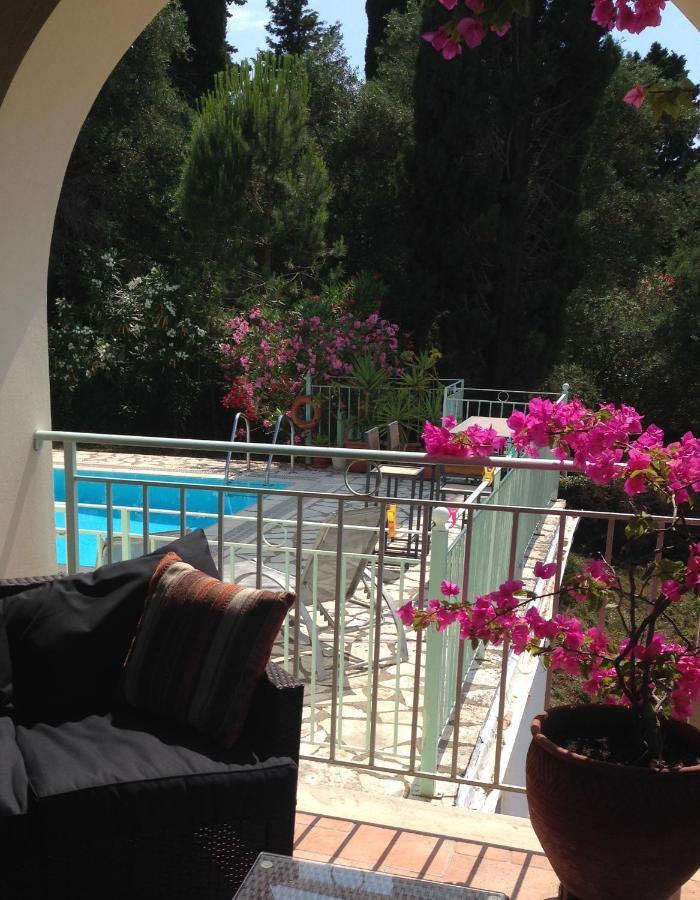 Gastouri Villa Pascalia With Heated Pool In October And Views Achilleion ภายนอก รูปภาพ