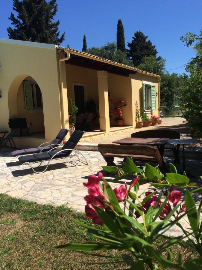 Gastouri Villa Pascalia With Heated Pool In October And Views Achilleion ภายนอก รูปภาพ